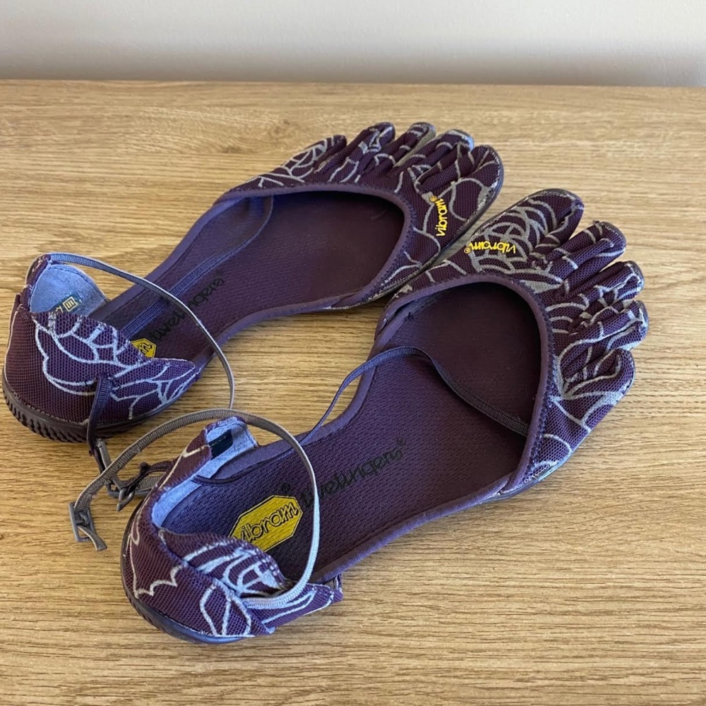 🦶 Vibram Women’s Barefoot VI-S Fitness & Yoga Shoes – Size 37 / 7–7.5 | Purple